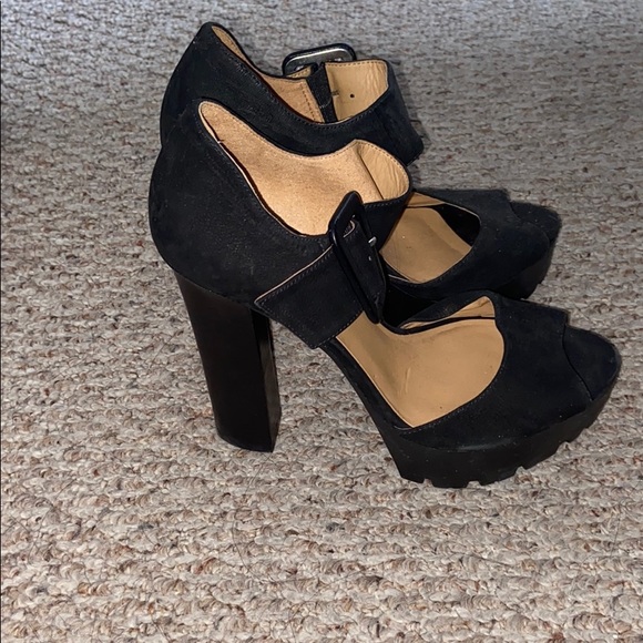 Black, suede heels. - Picture 2 of 4